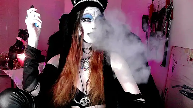 Snapshot of EmpressMorrigan chatting on 02/08/26, 02:09 EmpressMorrigan online show from 02/08/26, 02:09