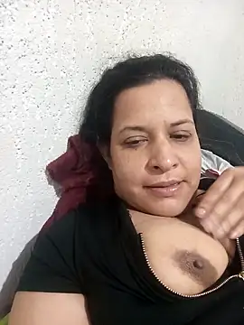 n4ughty friends online show from 01/06/26, 01:20