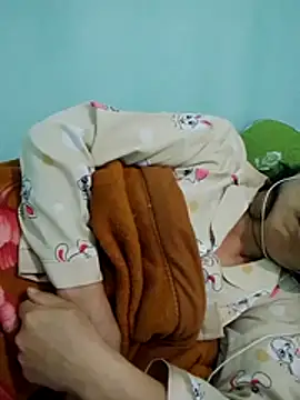 Lili-123k online show from 12/15/25, 01:15