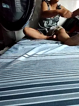 felicity chloe online show from 04/12/26, 05:01