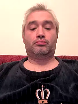 Olomoucak1982 online show from 12/15/25, 06:01