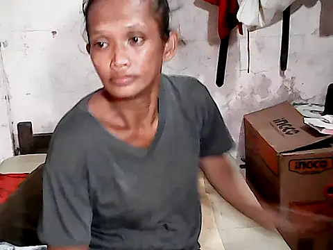 Snapshot of shimmirlyn_89 chatting on 12/03/25, 06:54 shimmirlyn 89 online show from 12/03/25, 06:54