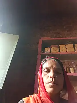 Snapshot of Karisma_ji chatting on 12/21/25, 05:47 Karisma ji online show from 12/21/25, 05:47