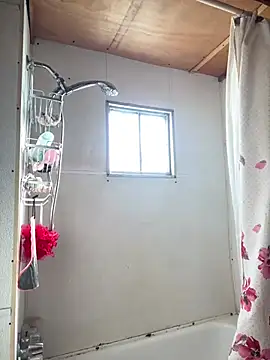 Snapshot of Imnotabatman45 chatting on 04/08/26, 11:16 Imnotabatman45 online show from 04/08/26, 11:16