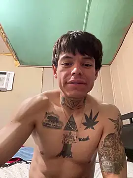 Snapshot of Imnotabatman45 chatting on 04/27/26, 03:21 Imnotabatman45 online show from 04/27/26, 03:21