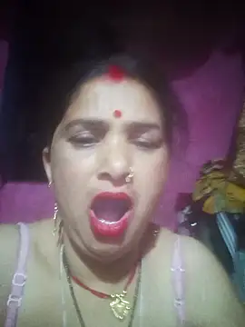Snapshot of Your-shreya143 chatting on 04/20/26, 10:00 Your-shreya143 online show from 04/20/26, 10:00