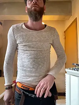 Snapshot of Bigdaad92 chatting on 12/05/25, 01:20 Bigdaad92 online show from 12/05/25, 01:20