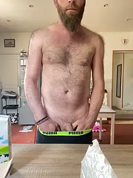 Snapshot of Bigdaad92 chatting on 04/19/26, 07:51 Bigdaad92 online show from 04/19/26, 07:51