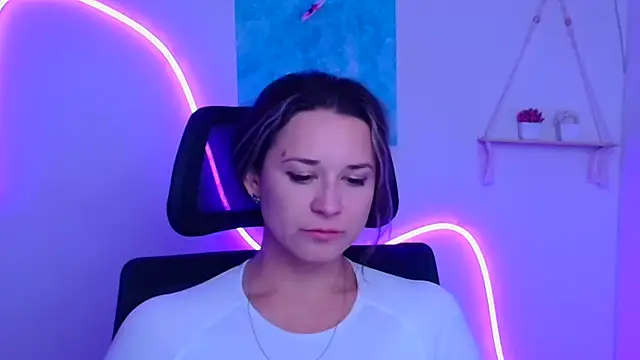 Melodie Aster online show from 12/21/25, 12:12