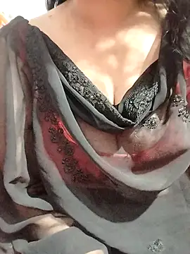 hottyrose69 online show from 02/25/26, 03:43