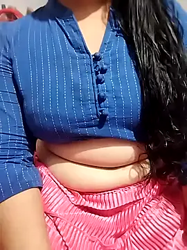 Snapshot of hottyrose69 chatting on 03/16/26, 09:46 hottyrose69 online show from 03/16/26, 09:46