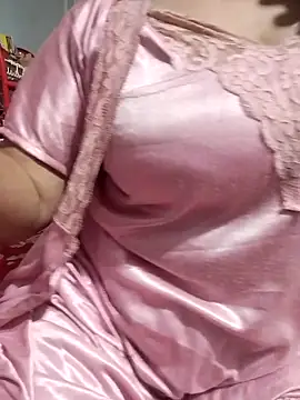 Snapshot of hottyrose69 chatting on 03/17/26, 03:37 hottyrose69 online show from 03/17/26, 03:37