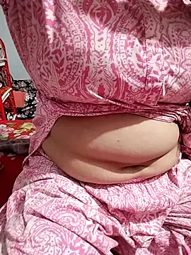 Snapshot of hottyrose69 chatting on 04/01/26, 07:09 hottyrose69 online show from 04/01/26, 07:09