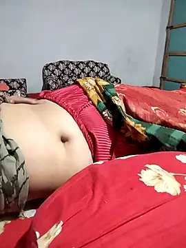 Snapshot of hottyrose69 chatting on 04/07/26, 06:41 hottyrose69 online show from 04/07/26, 06:41