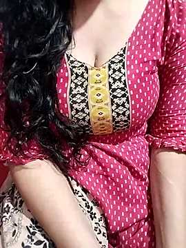 Snapshot of hottyrose69 chatting on 04/11/26, 11:20 hottyrose69 online show from 04/11/26, 11:20