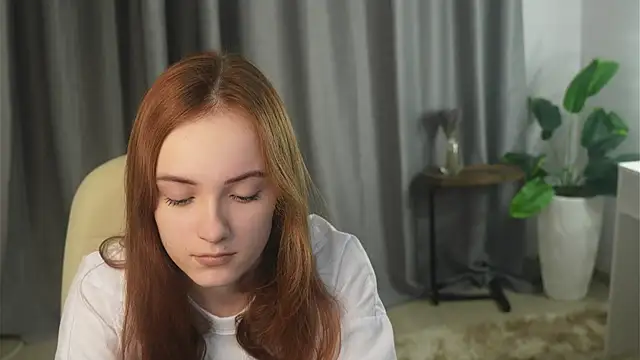 SheriseHartzo online show from 12/04/25, 02:48