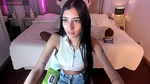 Snapshot of lya__brown chatting on 03/20/26, 11:26 lya brown online show from 03/20/26, 11:26