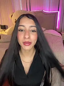 Snapshot of lya__brown chatting on 04/09/26, 11:04 lya brown online show from 04/09/26, 11:04