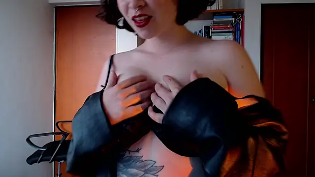 AmelieRimbaud online show from 03/05/26, 10:17