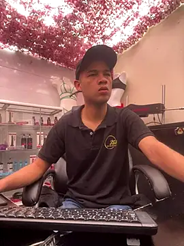 SweeXioji online show from 12/18/25, 06:03