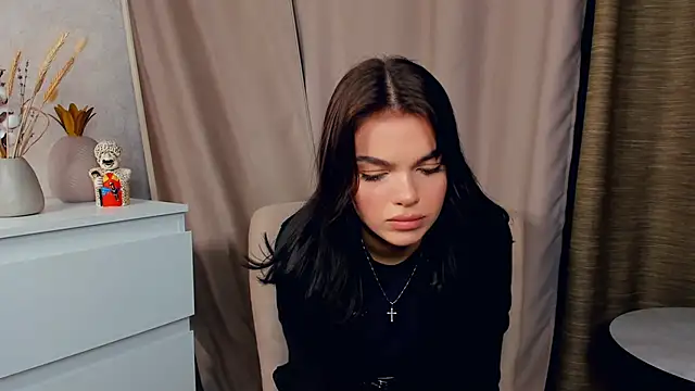 CIaritaJowers online show from 12/04/25, 01:20