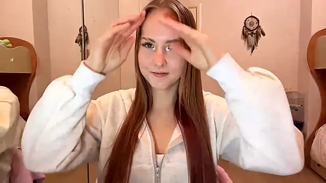 Snapshot of velvetmary chatting on 12/14/25, 06:08 velvetmary online show from 12/14/25, 06:08