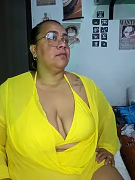 Snapshot of vicky-duarte chatting on 05/09/26, 10:15 vicky-duarte online show from 05/09/26, 10:15
