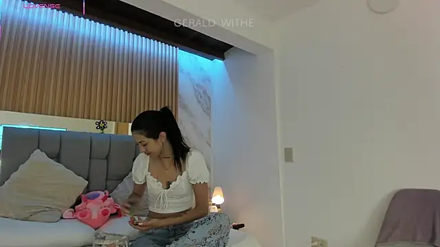 Snapshot of gerald_withe chatting on 04/08/26, 11:43 gerald withe online show from 04/08/26, 11:43