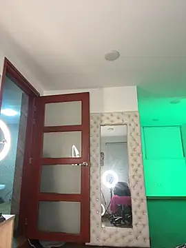 NaomiGarcia1 online show from 05/26/26, 12:28
