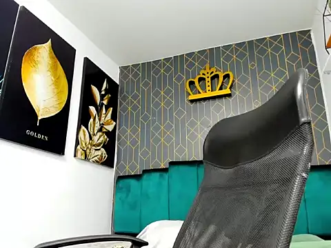 lucky smith1 online show from 02/02/26, 07:56