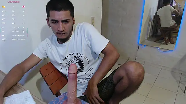 Snapshot of maxI_dick33 chatting on 03/19/26, 08:57 maxI dick33 online show from 03/19/26, 08:57