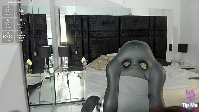 Zoei Moon online show from 01/18/26, 05:39