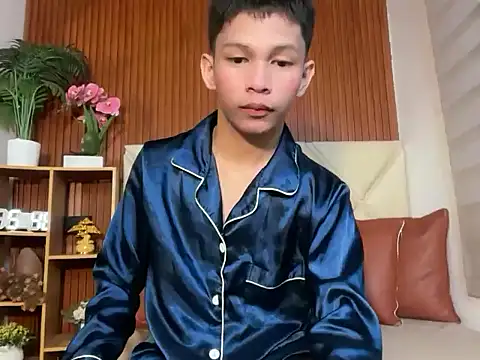 Snapshot of TheBoyAboveYou chatting on 02/23/26, 03:53 TheBoyAboveYou online show from 02/23/26, 03:53