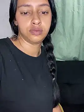 Snapshot of Jennmyller_ chatting on 04/06/26, 11:27 Jennmyller online show from 04/06/26, 11:27