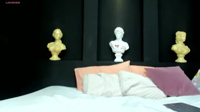 emilyy r online show from 03/13/26, 07:09