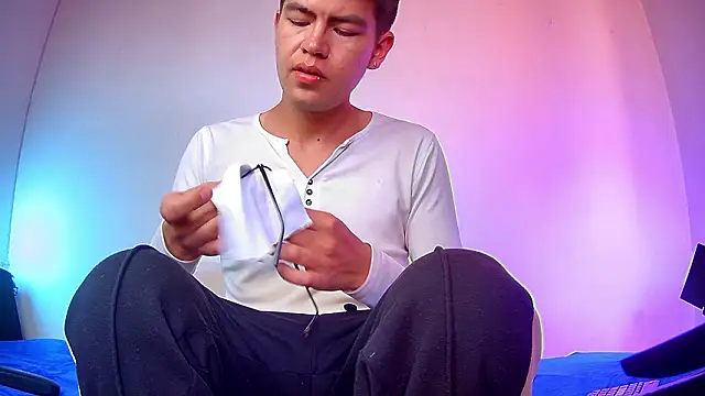 nicolatinboy online show from 03/20/26, 09:08