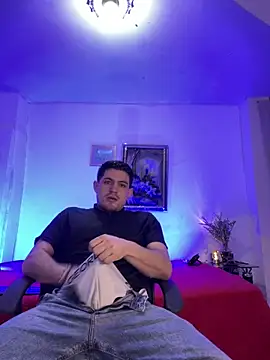 williamsmiiths16 online show from 04/13/26, 11:37