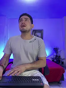 williamsmiiths16 online show from 04/16/26, 12:06