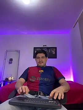 williamsmiiths16 online show from 04/28/26, 09:58