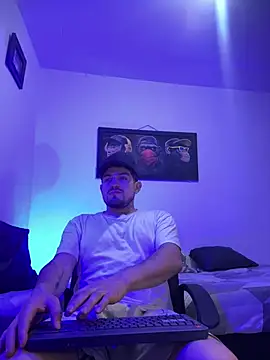 williamsmiiths16 online show from 07/04/26, 11:49