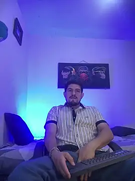 williamsmiiths16 online show from 07/06/26, 11:51