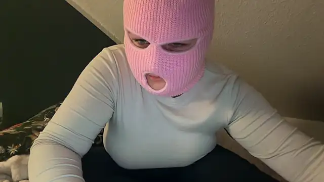 Snapshot of sluddykenna chatting on 12/19/25, 11:56 sluddykenna online show from 12/19/25, 11:56