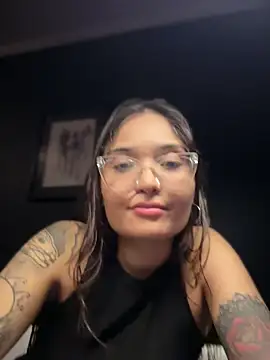 LuXarumi online show from 01/07/26, 03:42