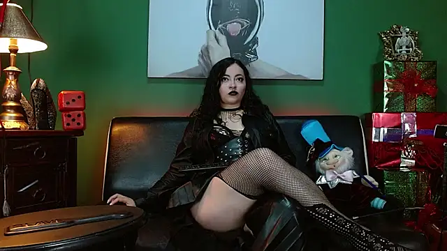 LunaTikka online show from 12/19/25, 04:52