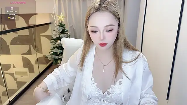 Star-XinX online show from 02/25/26, 02:48