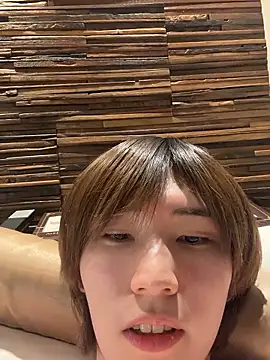 Snapshot of kai_xoxo__ chatting on 02/10/26, 12:42 kai xoxo online show from 02/10/26, 12:42