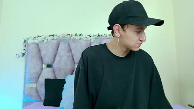 iris and damian online show from 02/11/26, 05:18