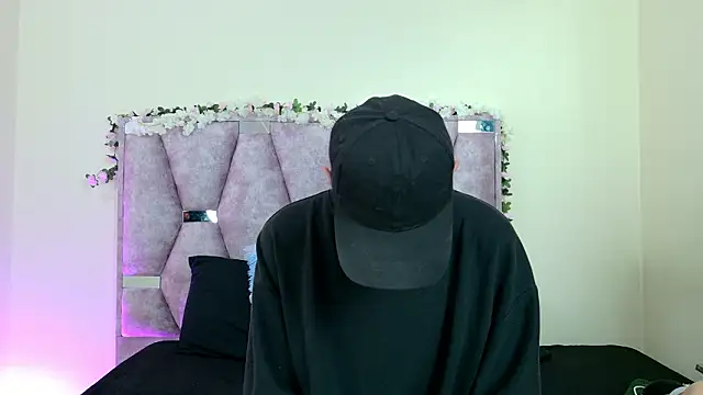 iris and damian online show from 02/22/26, 05:22