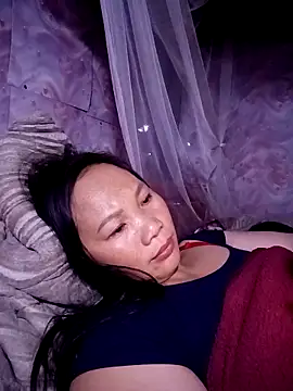 Snapshot of ava-dellght chatting on 04/23/26, 01:24 ava-dellght online show from 04/23/26, 01:24