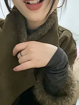 Snapshot of yaqing666 chatting on 01/13/26, 02:22 yaqing666 online show from 01/13/26, 02:22